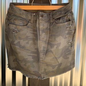 NWOT Vanilla Star Camo Jean Mini Skirt size 7